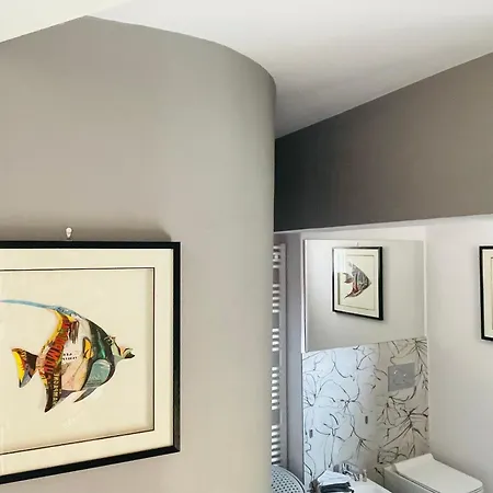 Picasso's House Modern Art Apartmán