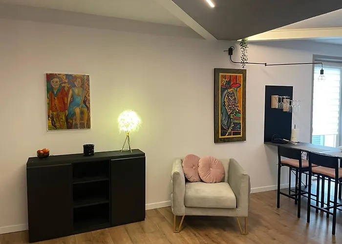 Apartment Picasso's House Modern Art Arona